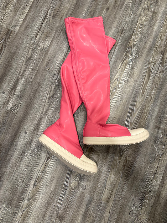 THE BARB BOOTS (PINK)