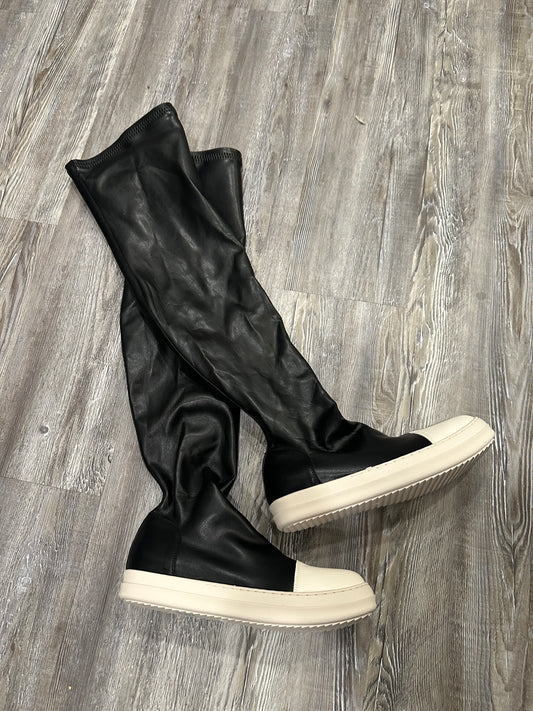 THE BARB BOOTS (BLACK)